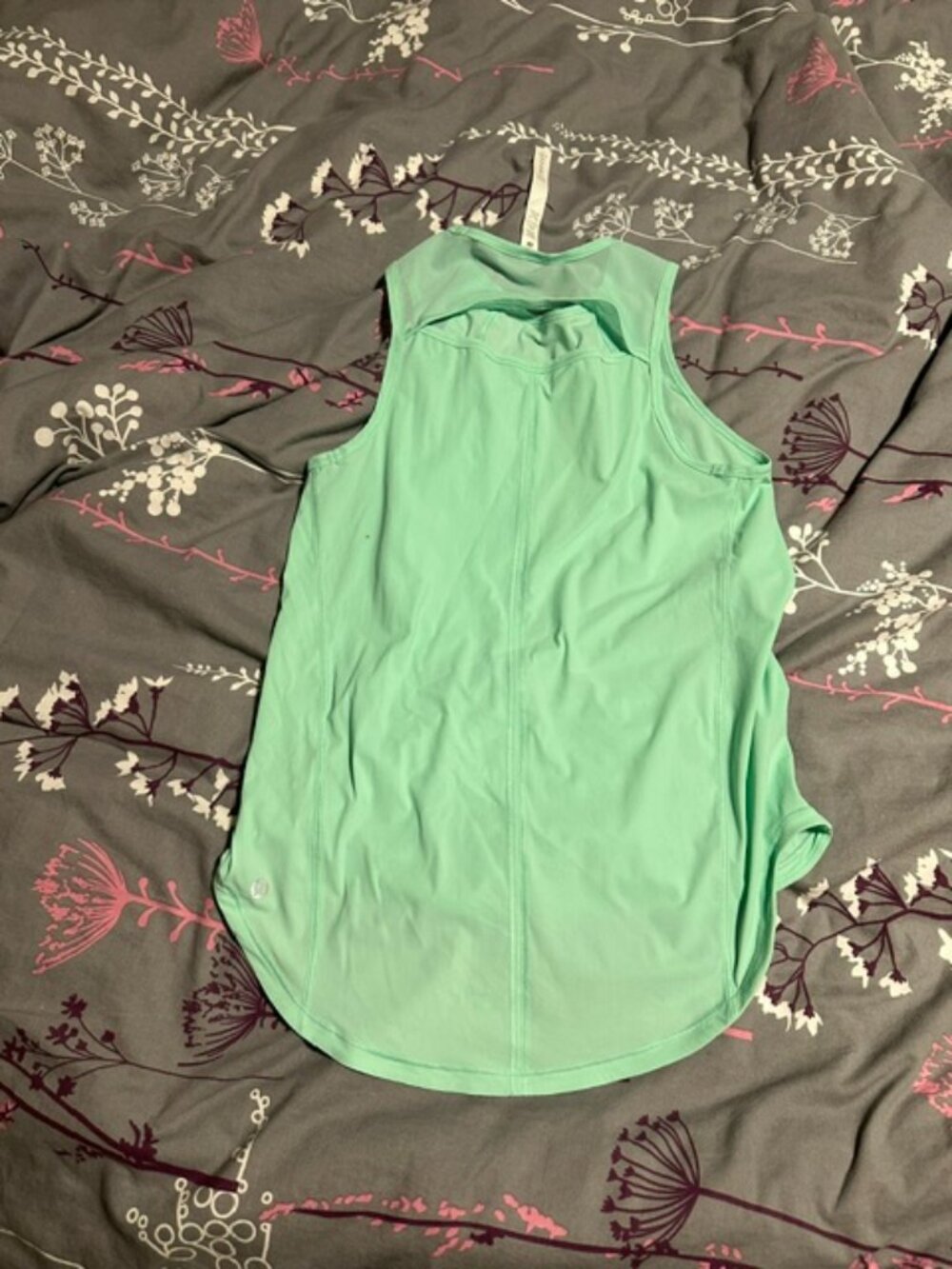 Lululemon size 4 sculpt tank top